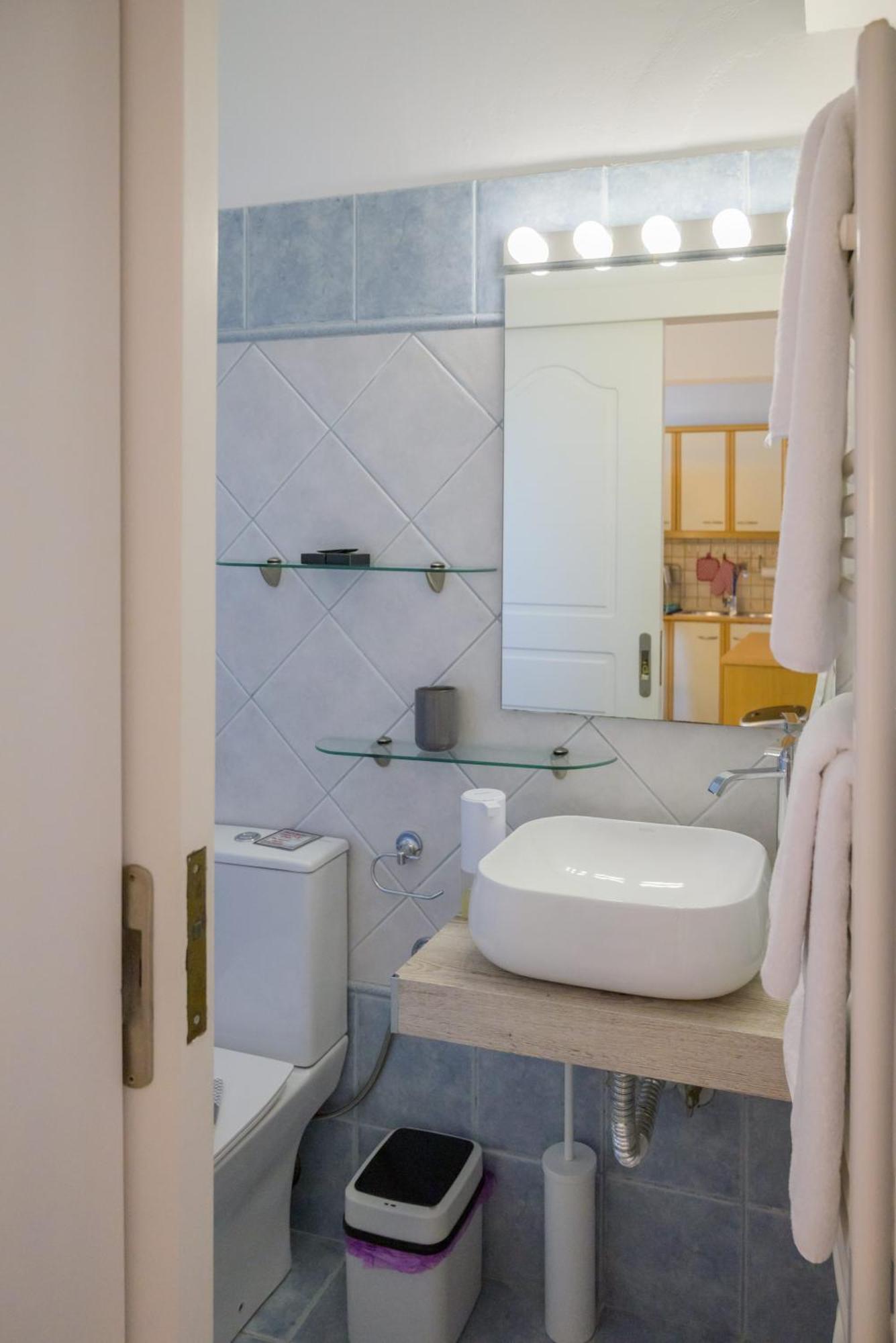 Harris Elegant House Superb View Near Airport Apartment Artemida  Luaran gambar